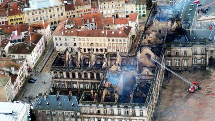 L'incendie de janvier 2003 au Château de Lunéville (Meurthe-et-Moselle)
 (Dominique Grandemange/AFP)