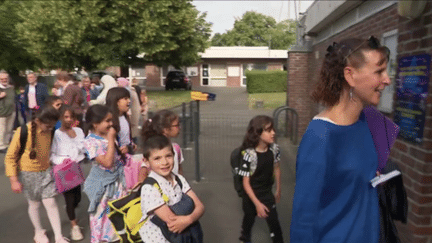 Violences après la mort de Nahel : à Tourcoing, les élèves reprennent le chemin de l’école (FRANCE 3)