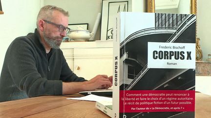 &nbsp;Frédéric Bischoff auteur du roman "Corpus X" (France 3 Pays de la Loire)