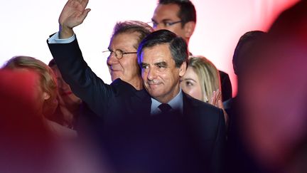 Le candidat de la droite et du centre à la présidentielle François Fillon, lors d'un meeting à Nîmes (Gard), le 2 mars 2017. (PASCAL GUYOT / AFP)