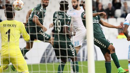 Adil Rami marque de la tête contre Konyaspor (MUSTAFA YALCIN / ANADOLU AGENCY)