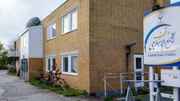 La mosqu&eacute;e Grimhojvej, en banlieue d'Aarhus (Danemark), jeudi 16 octobre 2014. 22 de ses fid&egrave;les&nbsp;se seraient rendus en Syrie pour faire le jihad, selon les autorit&eacute;s danoises. (MARIE-VIOLETTE BERNARD / FRANCETV INFO)