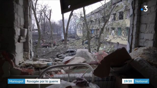 Guerre En Ukraine : Marioupol Dévastée Par Les Bombardements Russes