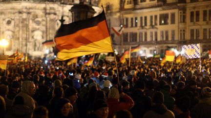 Manifestation anti immigration de Pegida à Dresde en Allemagne le 22 décembre 2013. (KAY NIETFELD / DPA / AFP)