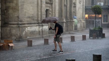 Des orages s'abattent à Avignon (Vaucluse), le 9 août 2018. (MAXPPP)