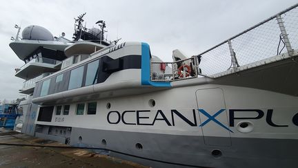 Le navire scientifique Ocean Xplorer à quai à Brest les 17 et 18 août 2023. (BORIS HALLIER / RADIO FRANCE)