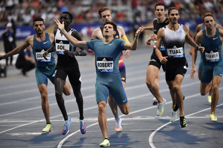 Benjamin Robert, vainqueur du 800 m, à Paris, le 18 juin 2022. (JULIEN DE ROSA / AFP)