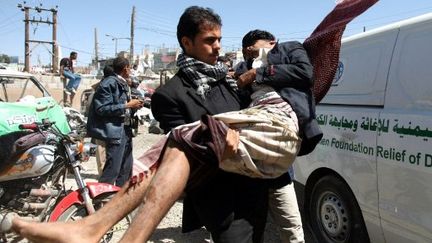 Les forces de sécurité ont ouvert le feu ce mardi sur une marche de protestataires à Sanaa. (MOHAMMED HUWAIS / AFP)