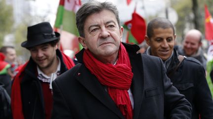 Jean-Luc M&eacute;lenchon, lors d'une manifestation contre la hausse de la TVA, le 1er d&eacute;cembre 2013 &agrave; Paris. (GONZALO FUENTES / REUTERS)