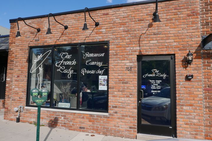 The front of the restaurant "The French Lady" in Birmingham, on Woodward Avenue, doesn't look like much.  But inside, some people sometimes come from far away to enjoy truly French dishes.  (Photo Emmanuel Langlois / franceinfo)