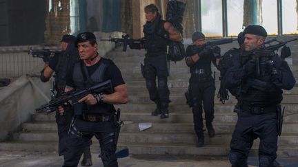 Dans "Expendables 3", l'équipe doit éliminer Stonebanks (Mel Gibson), le co-fondateur de leur unité spéciale.
 (Splendid Film GmbH / Allociné)