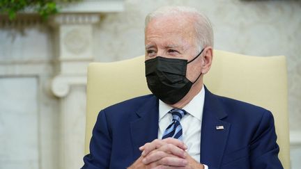 Le président américain Joe Biden lors d'une rencontre bilatérale avec le Premier ministre canadien Justin Trudeau, le 18 novembre 2021 à Washington (Etats-Unis). (MANDEL NGAN / AFP)