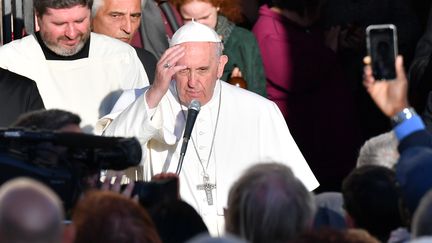 Le pape François, à Rome, le 22 avril 2017.&nbsp; (ALBERTO PIZZOLI / AFP)