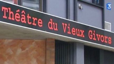 Locus Solus  garde &quot;La tête dans les étoiles&quot; au  Théâtre du Vieux Givors
 (Culturebox)