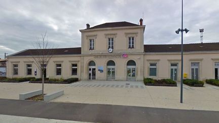 Une enqu&ecirc;te a &eacute;t&eacute; ouverte apr&egrave;s l'agression d'une agent de la SNCF en gare de Vitry-le-Fran&ccedil;ois (Marne), le 13 ao&ucirc;t 2015. (GOOGLE STREET VIEW)