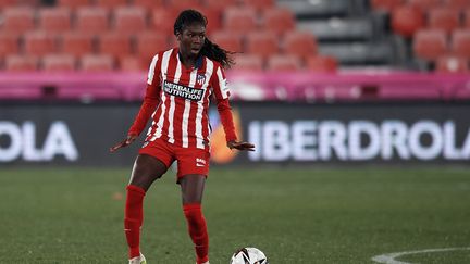 Aminata Diallo, sous les couleurs de l'Atletico de Madrid, alors prêtée par le PSG, le 16 janvier 2021. (JOSE BRETON / AFP)