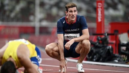 Pierre-Ambroise Bosse est éliminé en demi-finale du 800m tout comme le vice-champion olympique de Londres et favori, Nijel Amos qui a chuté pendant la course.