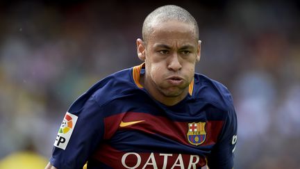 Le joueur du FC Barcelone Neymar r&eacute;agit au match contre l'UD Las Palmas, le 26 septembre 2015 &agrave; Barcelone (Espagne).&nbsp; (JOSEP LAGO / AFP)