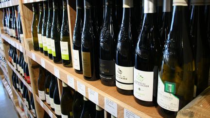 Les Français boivent moins de vin qu'avant, et leur rapport à l'alcool a changé. (LISA GUYENNE / FRANCE-BLEU MAINE)