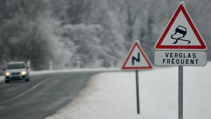 Météo-France a placé quatre départements du sud de la France en vigilance orange vent et neige et verglas,&nbsp;dimanche 12 février 2017. (MAXPPP)