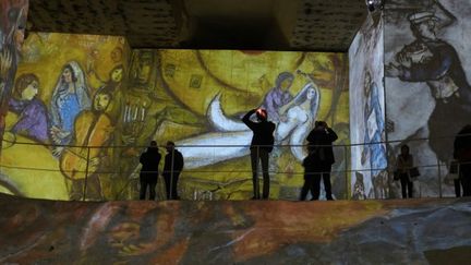 "Chagall, songes d'une nuit d'été" aux Carrières de Lumières
 (BORIS HORVAT / AFP)