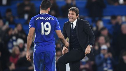 Diego Costa et son entraîneur à Chelsea, Antonio Conte (JAVIER GARCIA / BACKPAGE IMAGES LTD)