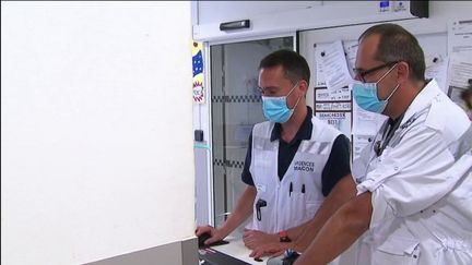 Hôpitaux : des centres de régulation pour moduler l’accès à des services d’urgences saturés (FRANCE 2)