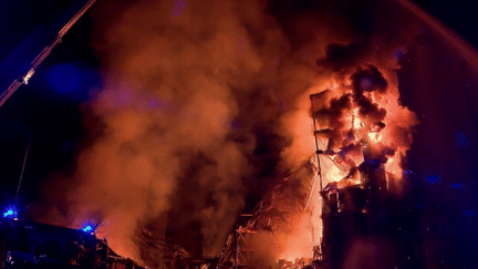 Rouen : deux immeubles désaffectés s'effondrent à cause d'un incendie (France 2)