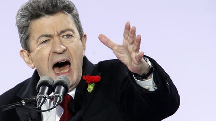 Le candidat du Front de gauche &agrave; la pr&eacute;sidentielle, Jean-Luc Melenchon,&nbsp;le 18 mars 2012, place de la Bastille, &agrave; Paris. (THOMAS SAMSON / AFP)