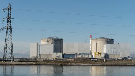 La centrale nucléaire de Fessenheim (Haut-Rhin), le 8 décembre 2015. (PATRICK SEEGER / DPA / AFP)